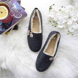 Womens narrow width house slippers online