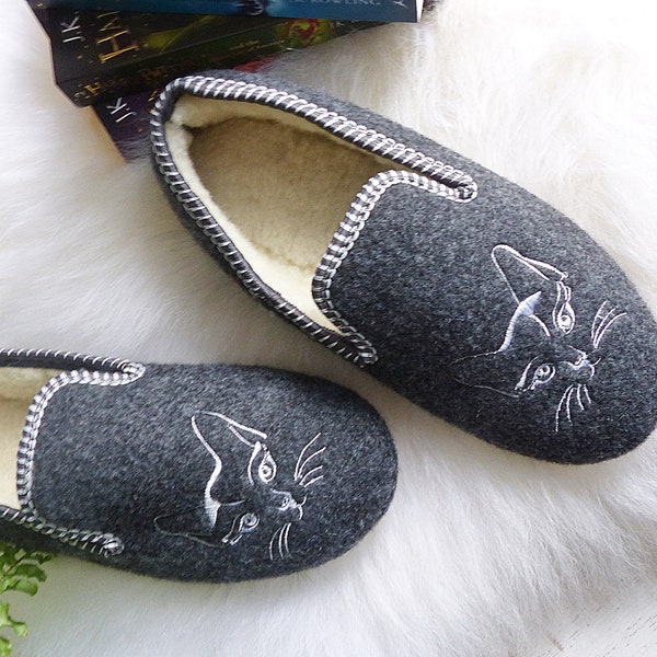 Warm Wool Home Slippers Felted Women's Slippers Cat Lady Christmas Gift  Gift Sheep Wool Boots Women's Gift Natural Wool Boots For Winter