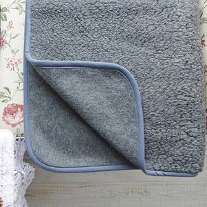 Couverture pelucheuse en laine naturelle : grand couvre-lit doux, couette de camping