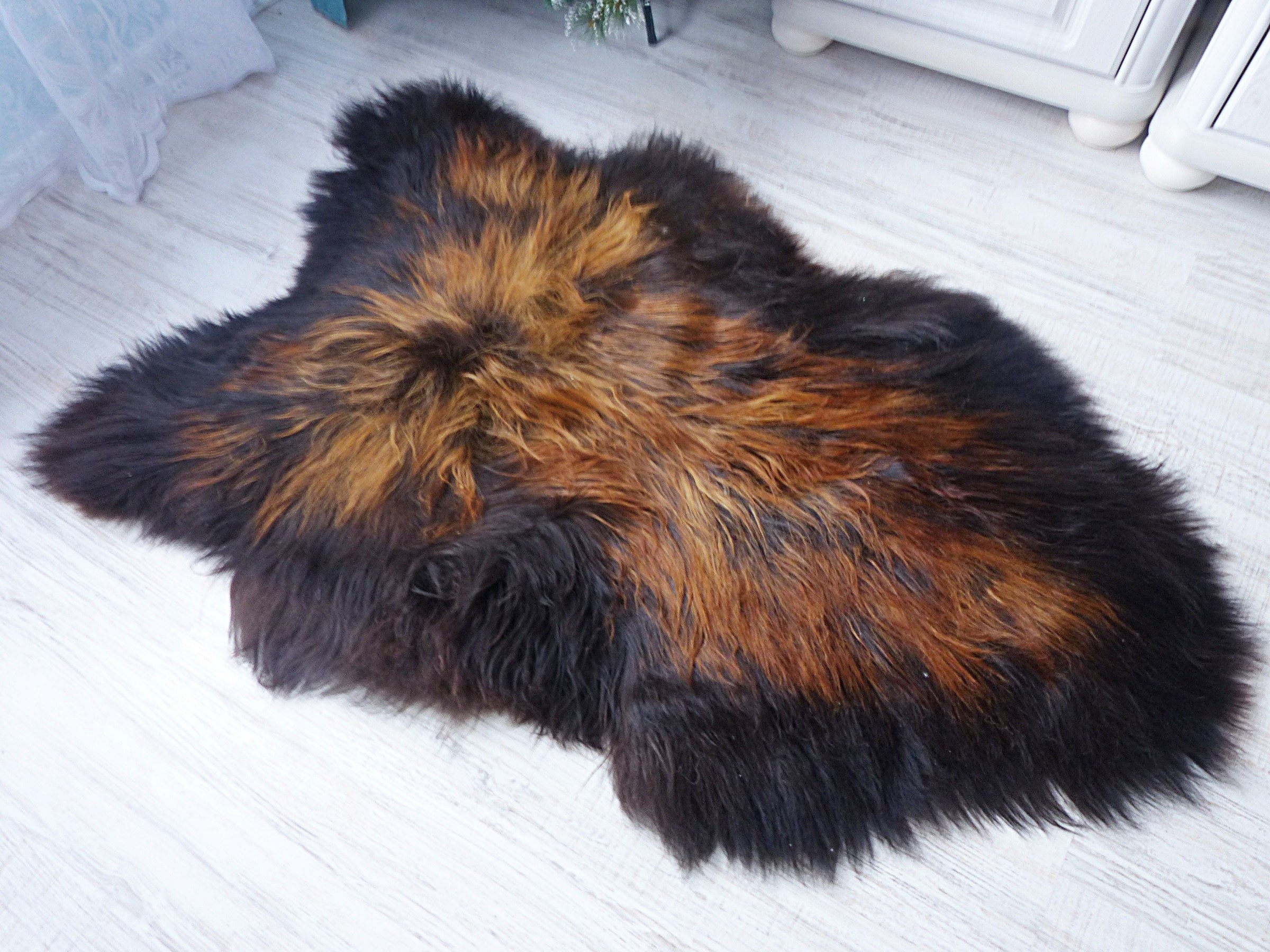 Natural Icelandic Sheepskin Fur Rug New House Gift Real Wool Blanket Humanely Sourced Brown Lambskin Seat Cover Housewarming Present Carpet