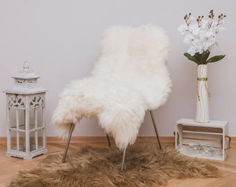 Bellissimo tappeto bianco vera PECORA / di origine naturale / coperta di pelle di pecora bianca / arredamento rustico in stile scandinavo / copertura in pelle di pecora