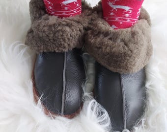 Handgemaakte leren en wollen slippers, enkellaarsjes, warme winterschoenen