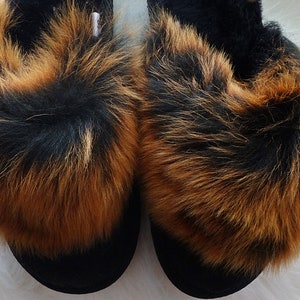 FLIP-FLOPS SANDAL BLACK SHEEPSKIN WITH BROWN STRAP