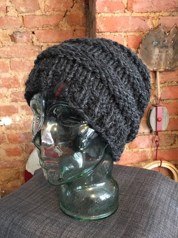 Pontail messy bun handknitted hat beanie toque