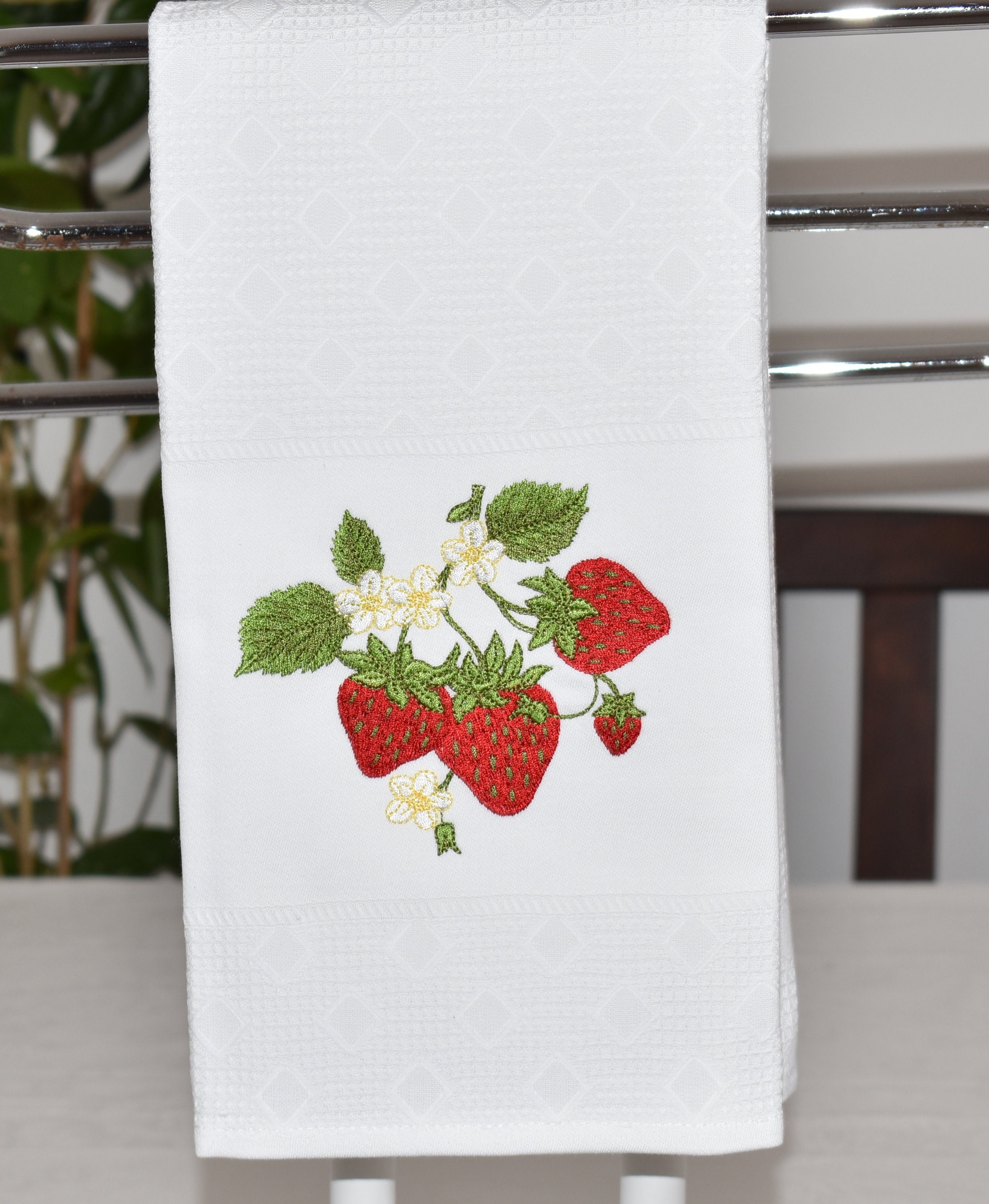 Strawberry Kitchen Towel, Embroidered Hand Towel Round Dish Cloths