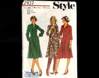 Vintage Pattern STYLE 2107,©1977; Misses' Dress: "Pull-over-the-head", Size 14