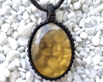 Clear yellow amber macrame pendant