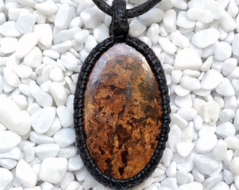 Bronzite macrame pendant