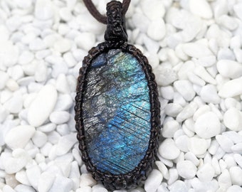 Blue raw labradorite stone macrame pendant