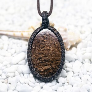 Oval Bronzite macrame pendant
