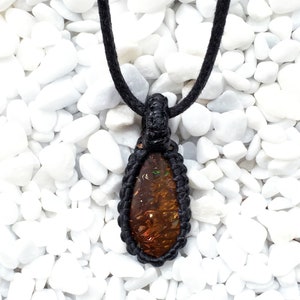 Boulder opal pendant, macrame pendant image 2