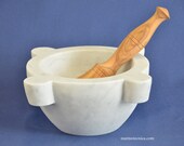 Mortaio diametro 24 cm ( 9.44 inch) in marmo bianco di Carrara con pestello in legno di Ulivo
