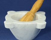 Mortaio diametro 18 cm ( 7.08 inch) in marmo bianco di Carrara con pestello in legno di Ulivo