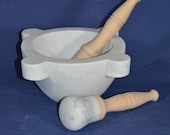 Mortaio diametro 24 cm ( 9.44 inch) in marmo bianco di Carrara con pestello in legno di Faggio e pestello con testa in marmo