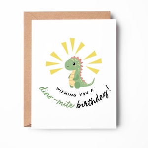 En vous souhaitant un anniversaire dinosaure, jolie carte d'anniversaire dinosaure, carte d'anniversaire chérubin, carte rigolote, carte d'anniversaire mignonne / SKU : LNBD26