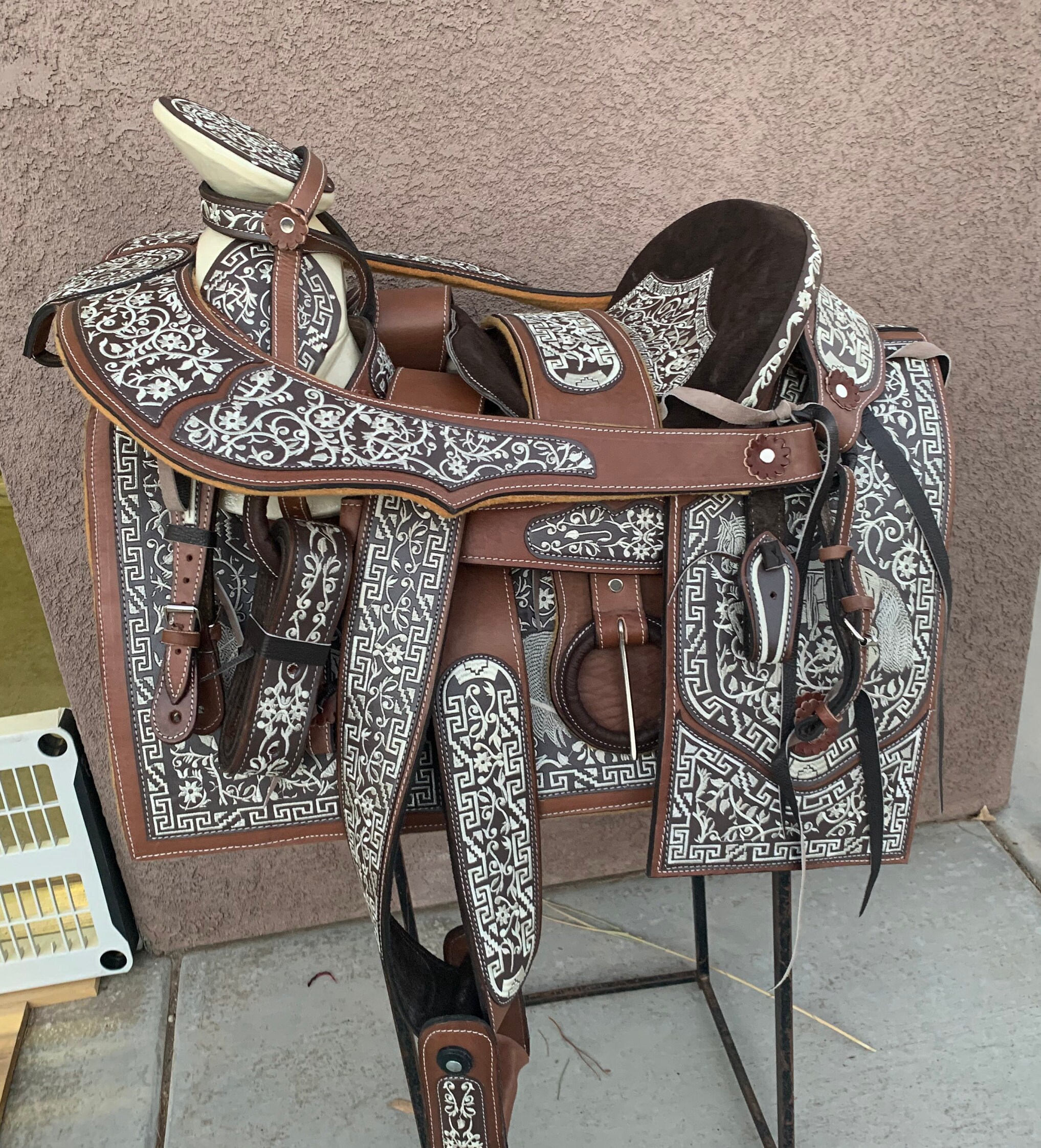 Mexican Horse Saddles for sale compared to CraigsList Only 3 left at 60