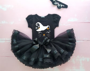 Witch Cat Outfit Cute Halloween dress, First Halloween black tutu set with pom pom Girls Outfit for Halloween pompoms tutu skirt with tshirt