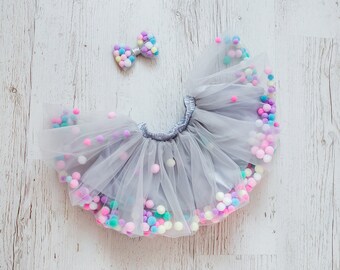 Pom pom skirt, baby girl skirt, baby tutu skirt, princess skirt, birthday outfit, pompom tutu skirt, birthday skirt, gray tulle skirt