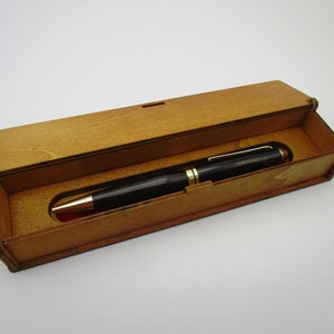 Houten PIN box met deksel, Walnut kleur, pen vak, houten kist, Bureau object, man cadeau, handgemaakte