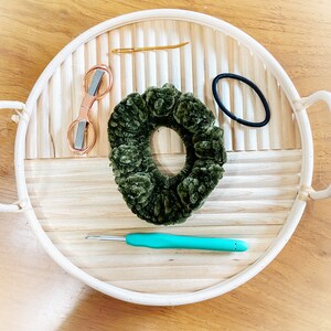 Pattern: The Floofy Scrunchy