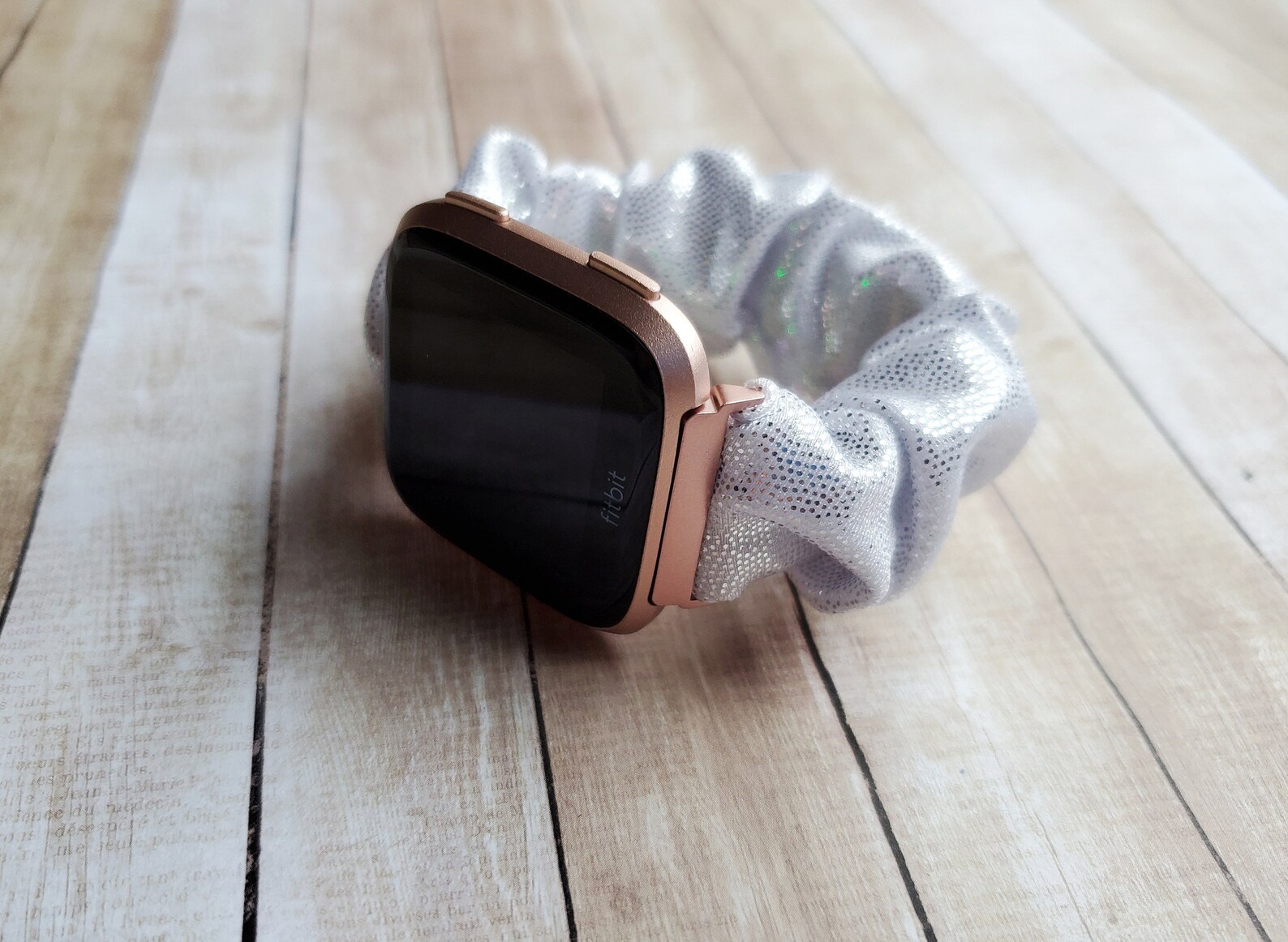 scrunchie fitbit versa band