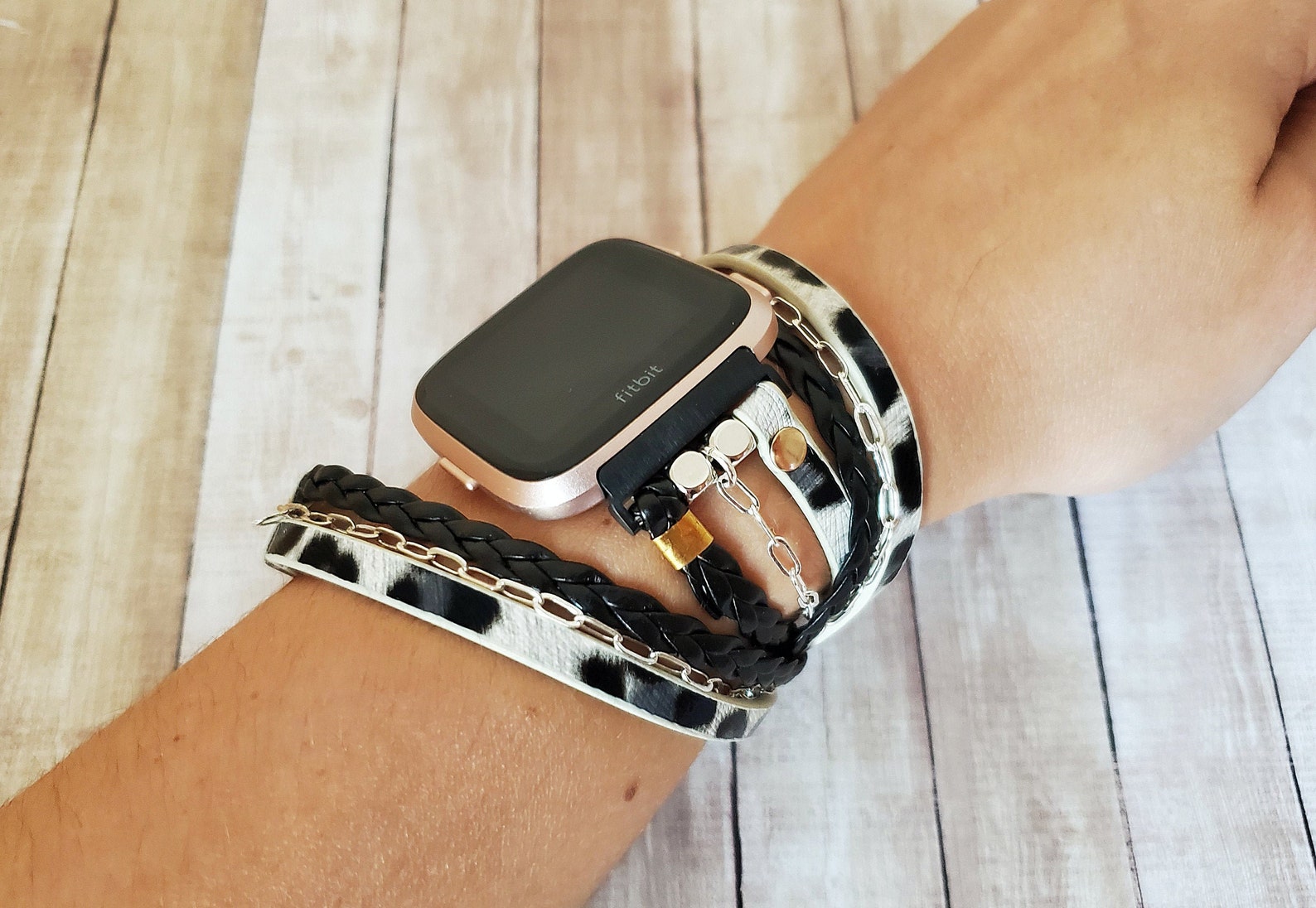 fitbit versa leopard band