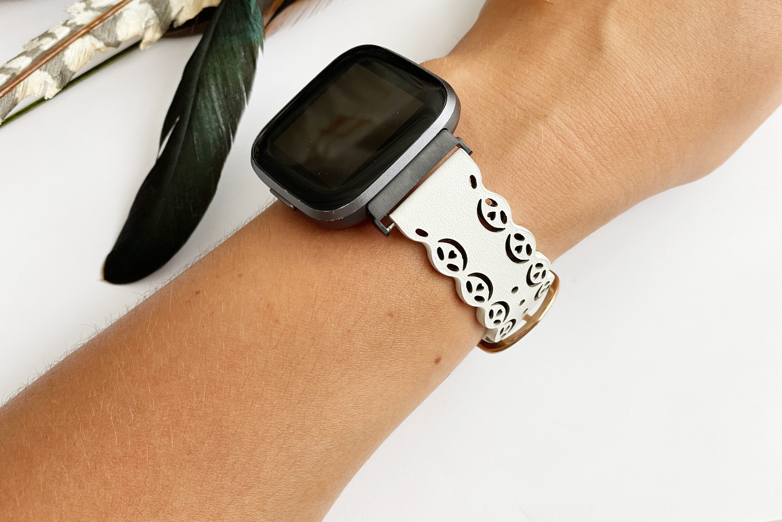 Fitbit versa 3 white band new arrivals