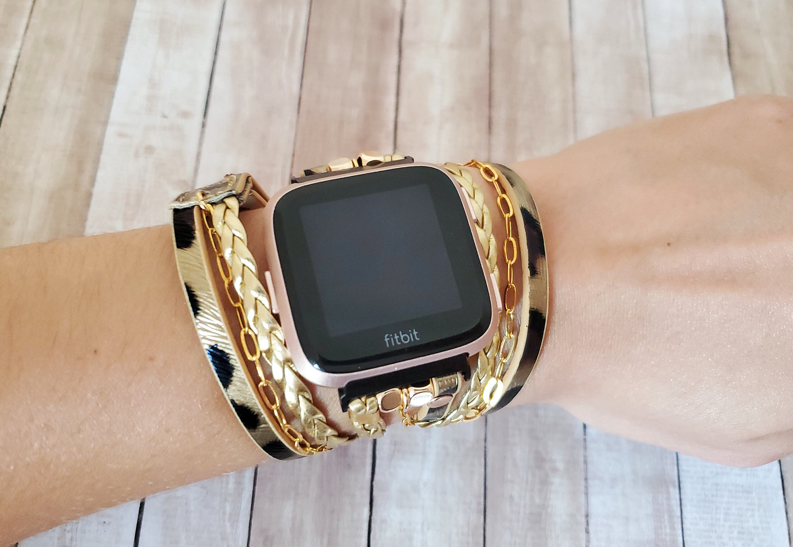 fitbit versa leopard band