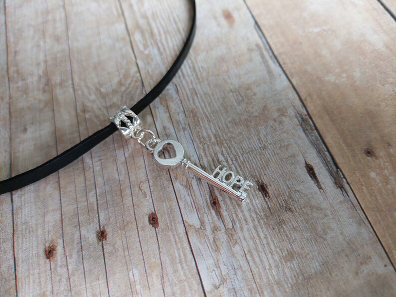 Gothic Leather Choker Silver Key Heart Charm Pendant Black Leather HOPE Charm Inspirational Necklace Love Gift Handmade Luck Necklace Pouch