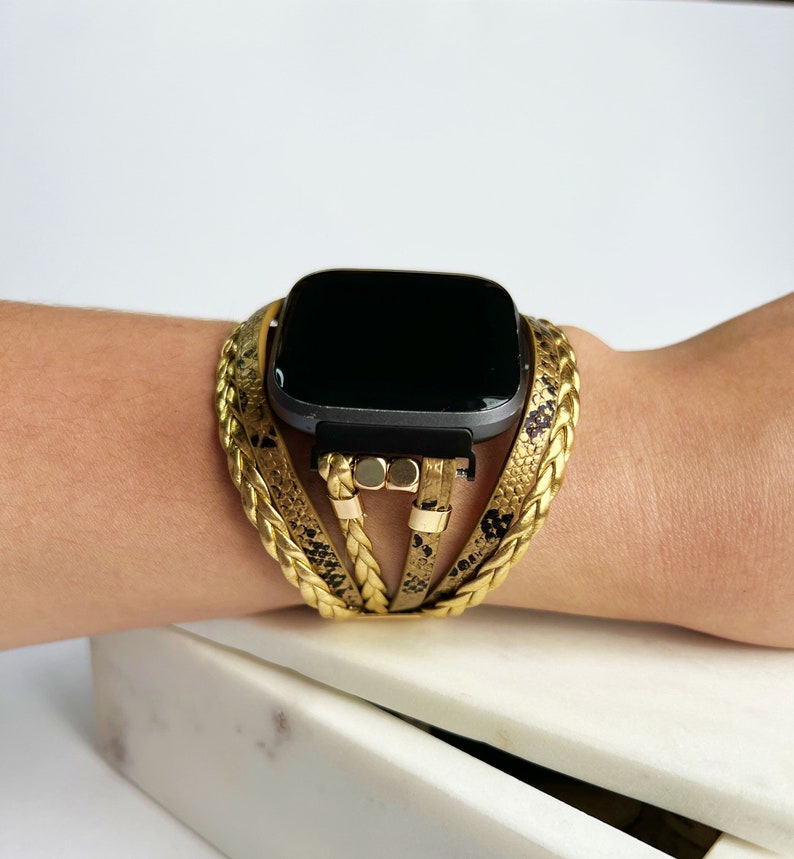 Armband för Fitbit SENSE 2 och Versa 4, snyggt ormmönster-klockarmband i flera lager Gold