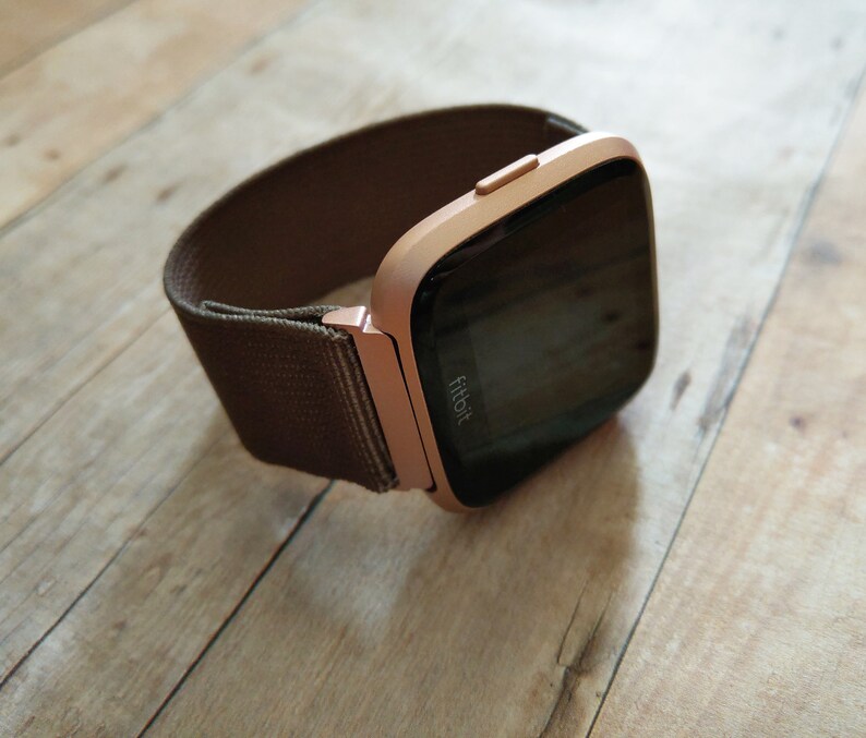 fitbit versa elastic band
