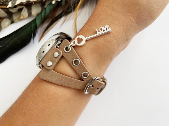 Handmade Riveted Leather Galaxy Watch Band: Boho Hippie  display picture 2