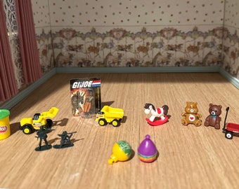 Dollhouse Miniature Toys