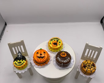Dollhouse Miniature Halloween Cakes
