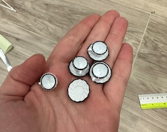 Set di tazza e piattino in miniatura per casa delle bambole