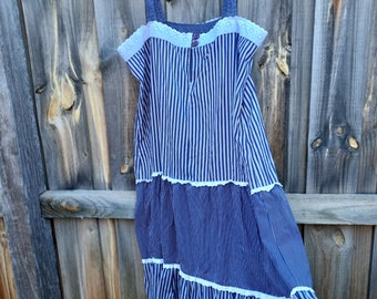 Pretty vintage 1970s cotton tiered dress