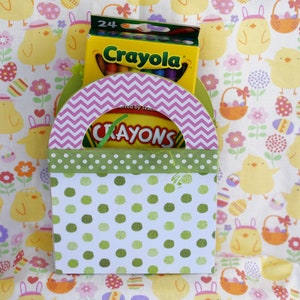 Decoupaged Wooden Crayon Holder: Green & Pink, 24 Crayola Crayons