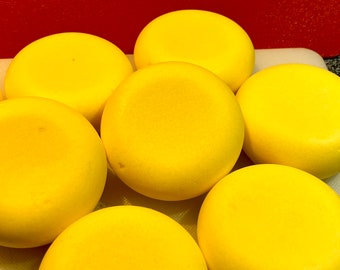 Rich Banana scent Solid Shampoo Bar Handmade with Tamanu Oil And Camellia Oil.