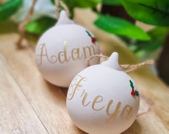 Set von 2 personalisierten Keramik Christbaumkugeln Ornamente festliches Geschenk Geschenke Name