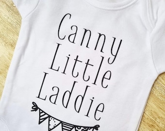 Canny Little Laddie Themen Geordie Baby Kleidung Bodysuit Weste Newcastle Boy Geschenk Geschenk