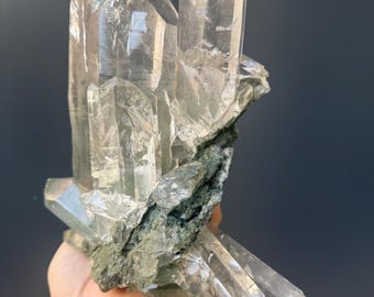 ヒマラヤ産グリーンクォーツクラスター（ゴールデンルチル入り