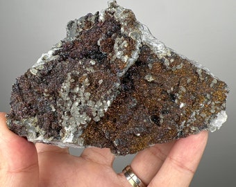 虹色に輝く黄銅鉱標本、虹色の黄銅鉱結晶