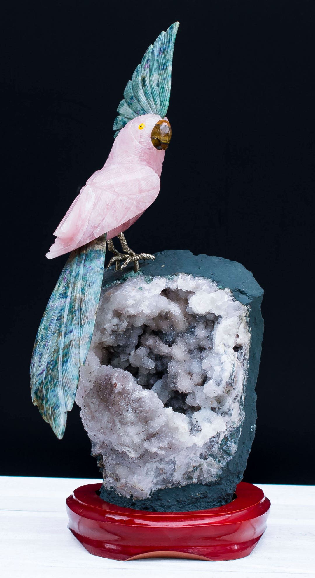 天然石　手彫りの鳥の置物　アメジスト　ローズクォーツ　ソーダライト他　可愛らしい Luck!handmade Rose Quartz Parrot on Amethyst Crystal Specimen - Etsy