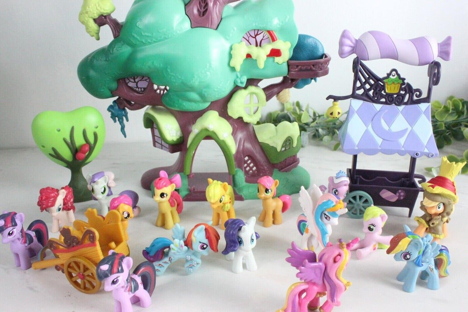 thumbnail image 2 of My Little Pony Friendship Is Magic Twilight Spkle 2 of 9