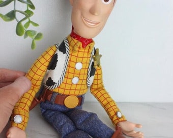 Disney Toy Story Woody Signature Collection Pull String Thinkway Talk Back Muñeca