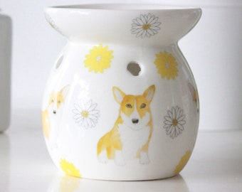 Queens dog, royal corgi, souvenir, Corgi wax burner. Corgi wax warmer. Corgi oil burner. Corgi home decor. Corgi cafe