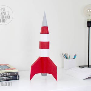 Plantilla de cohete de papel, cohete DIY, cohete de bajo polígono, nave espacial de la NASA en origami 3D, manualidad de papel espacial, decoración de escritorio - Descarga en formato PDF imprimible