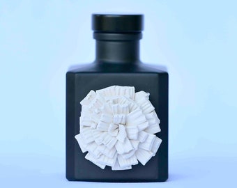 Reed Diffuser Matte Black w/white ceramic Applique, Christmas gift, Housewarming, Home Decor Ideas, Aromatherapy Diffuser, Home Fragrance