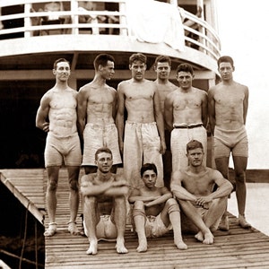 1910 Columbia Crew Team Vintage Photograph 8.5&quot; x 11&quot; Art Print - - Historic Scene --