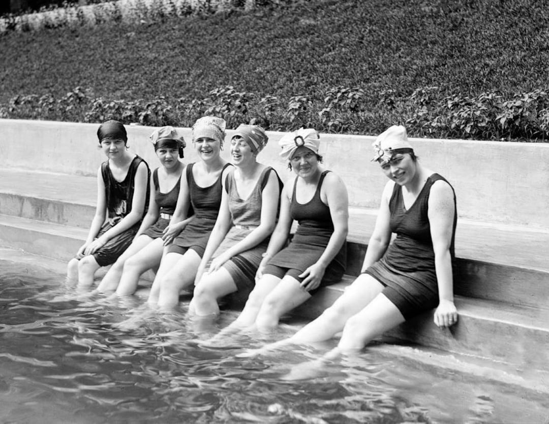 1922 Bathing Beauties at the Swimming Pool Old Photo 8.5 - Etsy